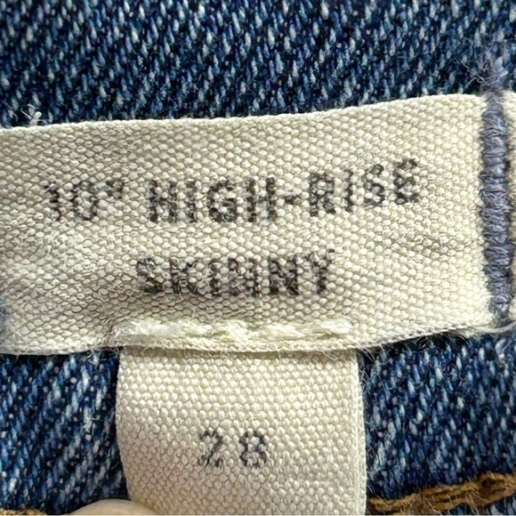 Madewell 10” High Rise Skinny Jeans - Picture 9 of 10